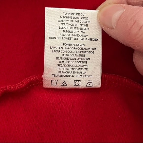 NWT Trilllogy Christmas Embroidered Cardinals Red Sweatshirt Size Small - Picture 8 of 10